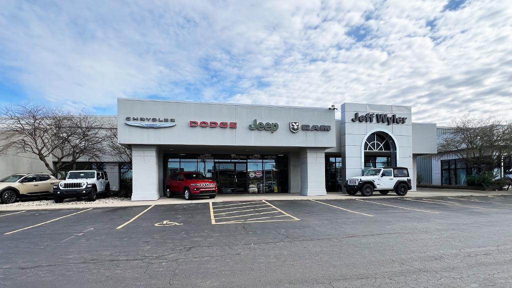 Dealership gallery photo 1